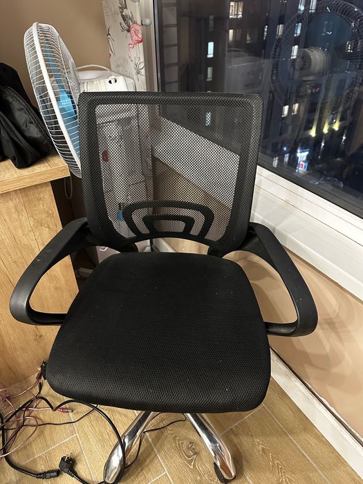 Продам офисное кресло