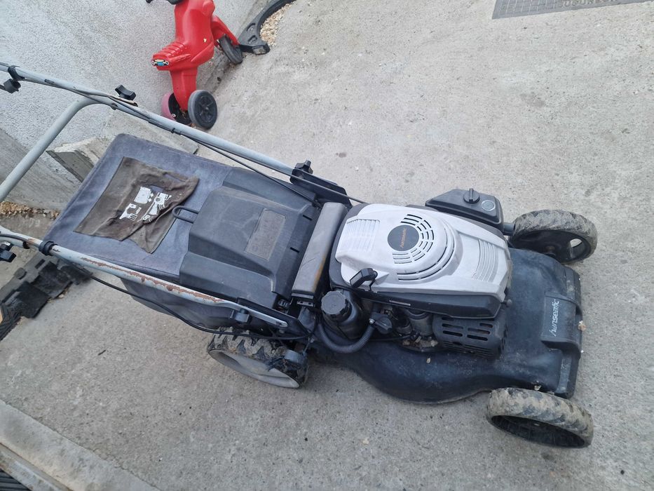 Masini de tuns iarba sau gazon pe benzina 4CP cu Autopropulsie si COS