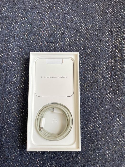 Продаётся IPhone 12