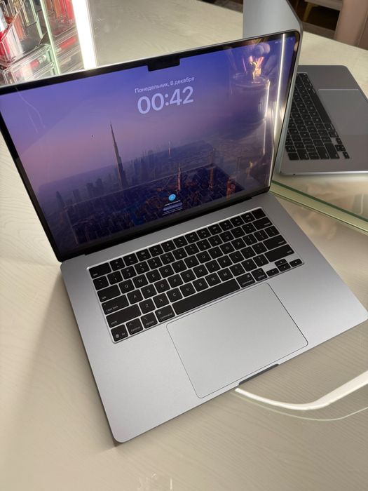 MacBook Air M4 15' 16/512