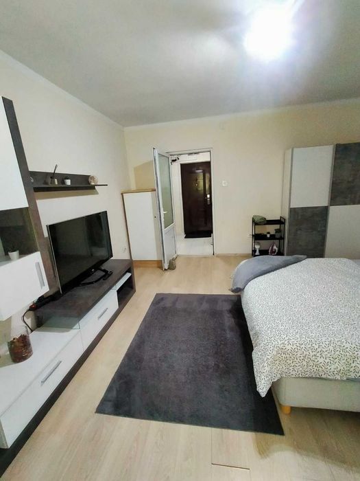 Vand garsoniera Circumvalatiunii 5minute de Iulius mall/gymone 68000