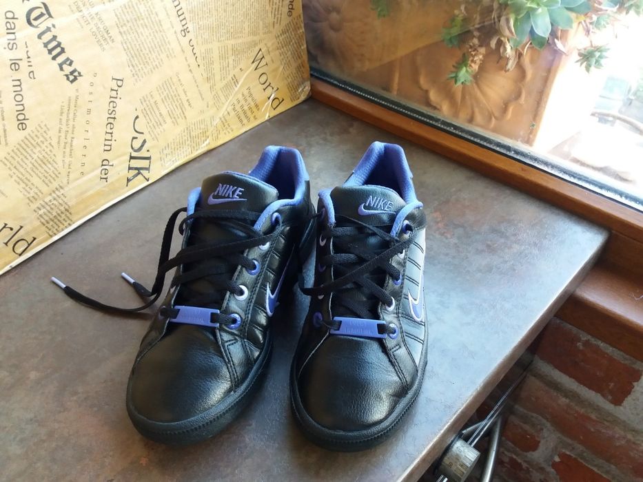 маратонки за момиче,кожени кецове,спортни обувки Nike,найк,номер 38,5