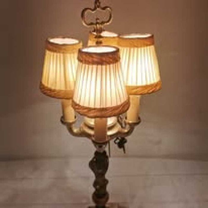 Veioza din bronz solid cu 4 brațe