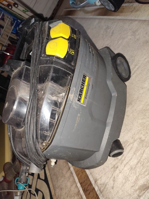 Продам моющий пылесос