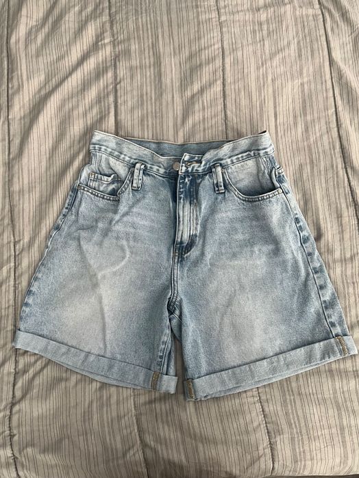 Къси дънкови панталони