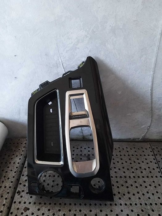 Rama ornament schimbator viteze peugeot 3008 2018 9815049477d