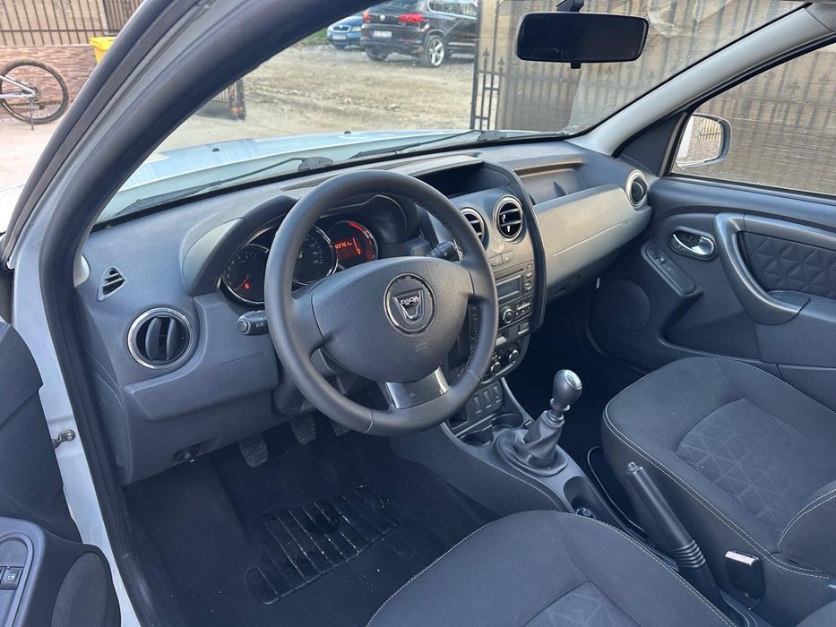 Dacia Duster 4x2 —1,5 Diesel—122000km