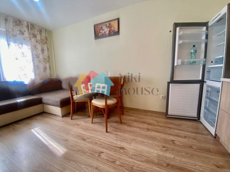 Дава се под наем Тристаен апартамент в Варна, Гръцка махала - 70 кв.м за 1000 € - Снимка #1