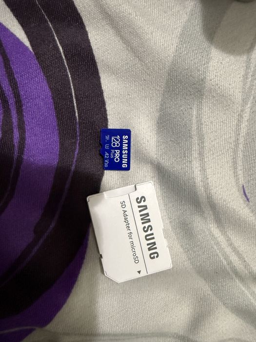 Vând Camera Samsung NX300 cu accesorri