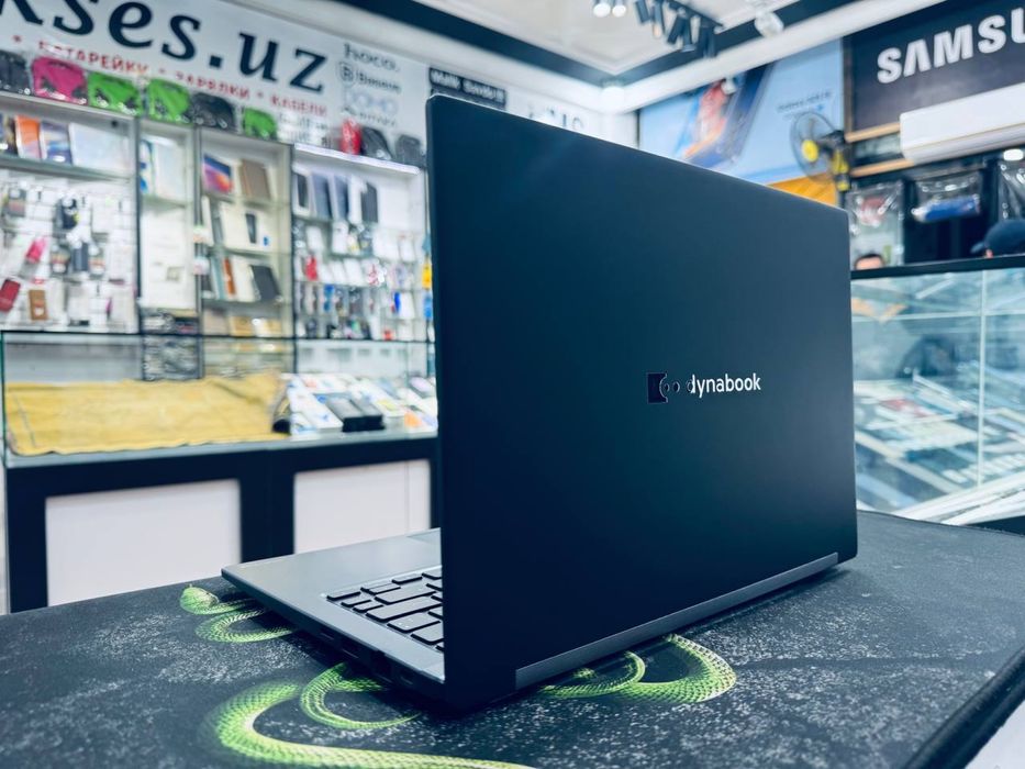 Laptop Dynabook Core i7-1185G7 8GB 256GB