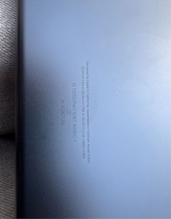 macbook m2 срочно продаю