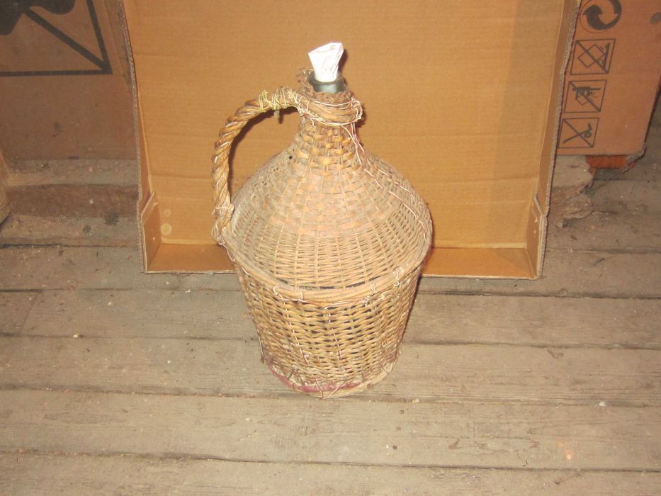 Дамаджани с различна вместимост