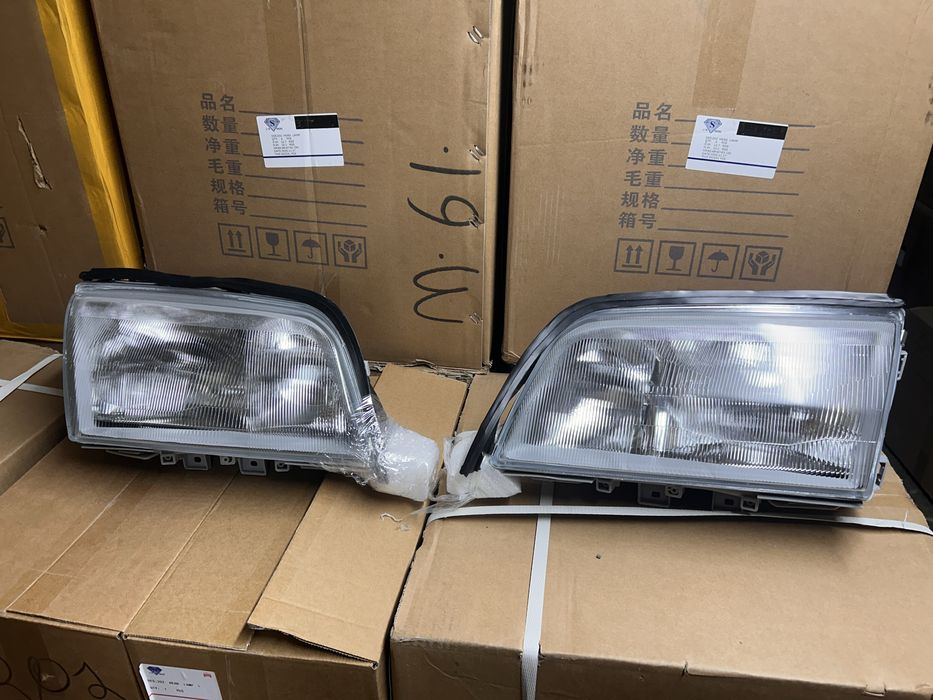 Mercedes-202 C Фара