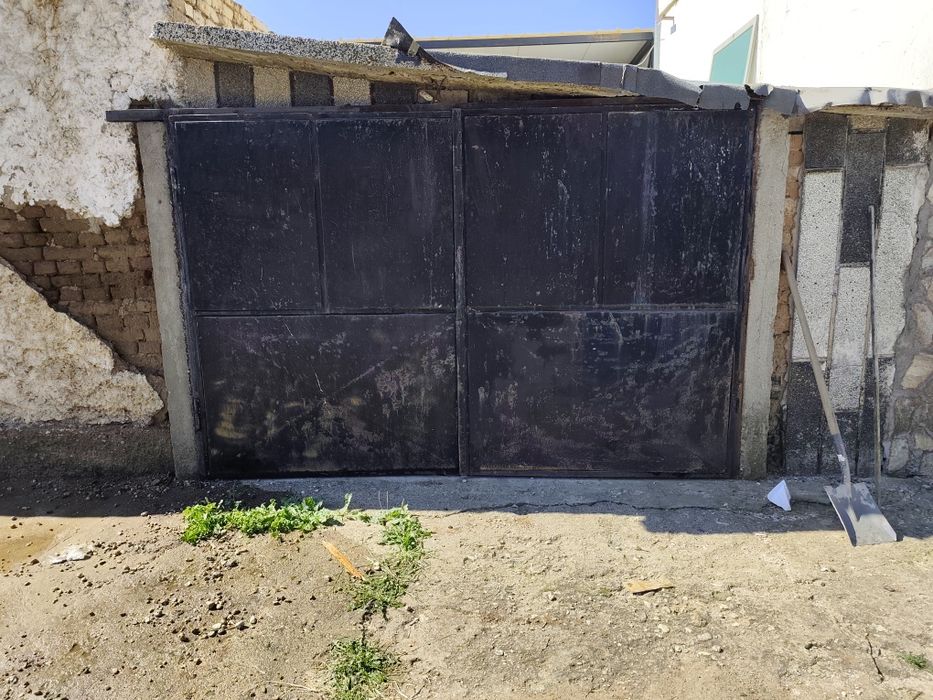 Гаражни врати 2 броя