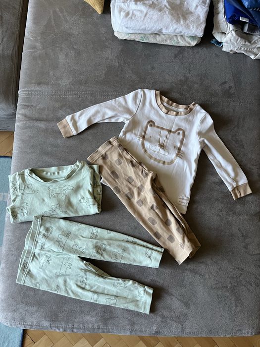 Дрешки 68,74,89