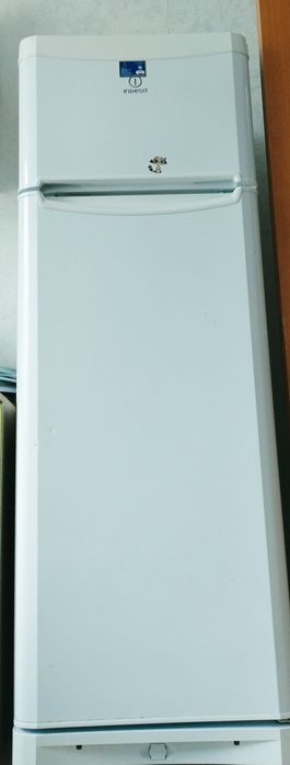 Прода Халодильник INDESIT  Срочно Продаю !!!