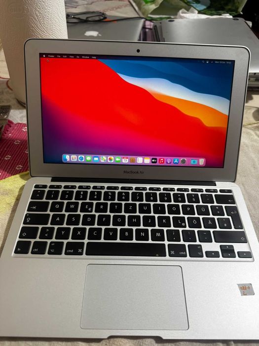 Macbook Air '12 2013 Stare Perfectă de Funcționare + Încărcător