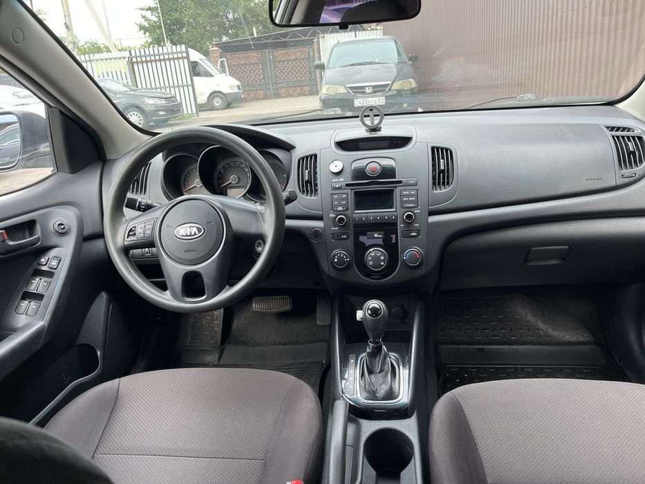 Kia cerato 2012