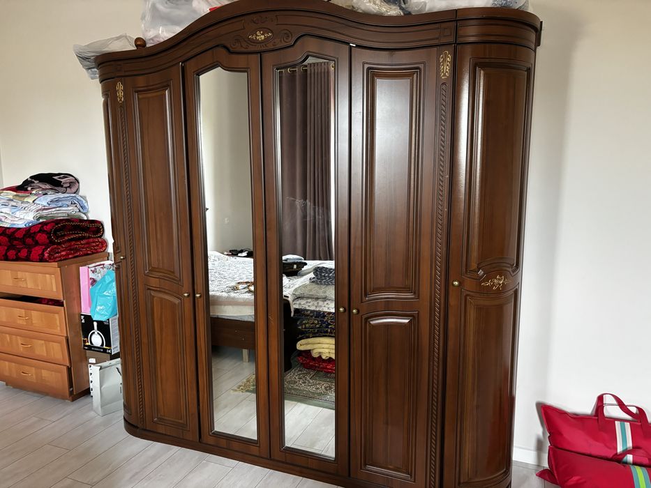 Шифонер для спальни