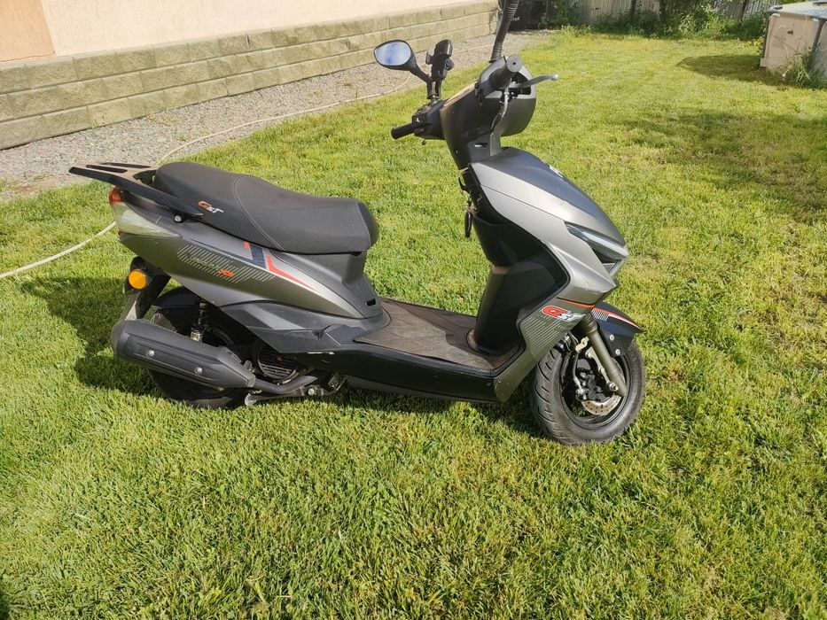 Скутер/мопед 125 куб.
