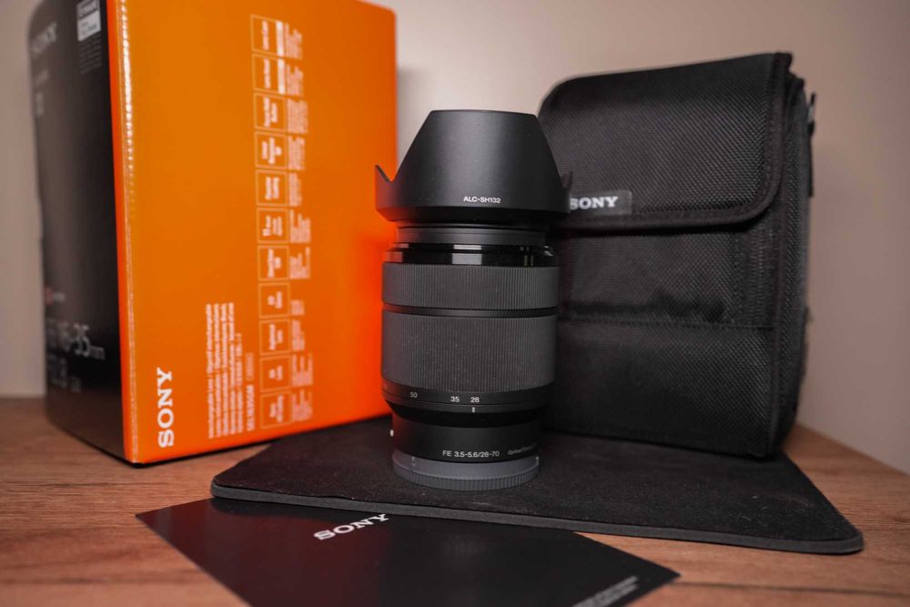 Oбектив Sony FE 28-70mm f/3.5-5.6