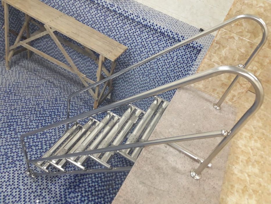 Лестница для Бассейна