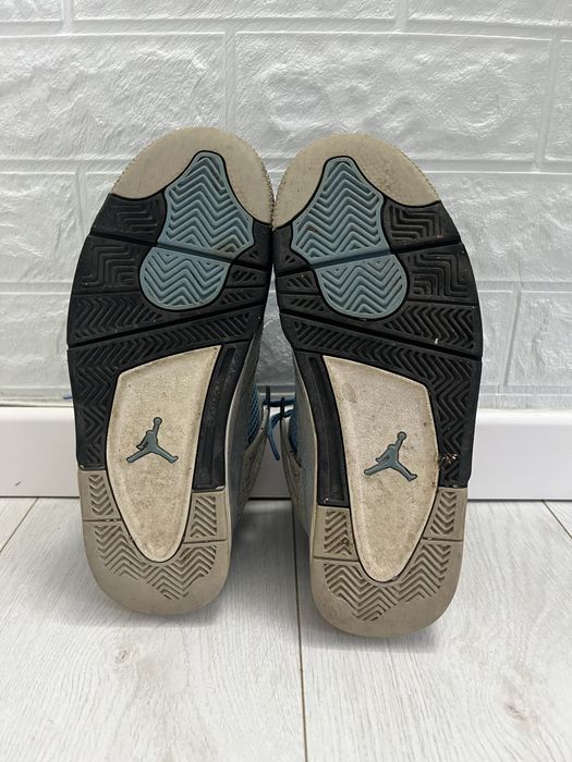 Jordan 4 University Blue