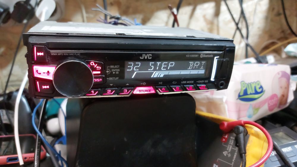 Vând radio usb jvc de masina perfect funcțional