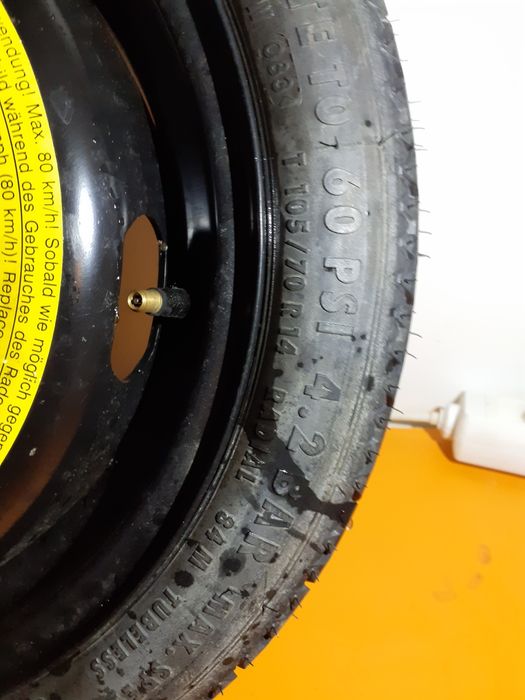 De vânzare mai multe tipuri de jante aliaj sau otel cu cauciucuri