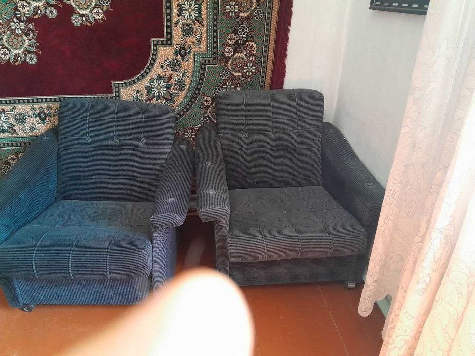 Диван кровать, кресла БУ.