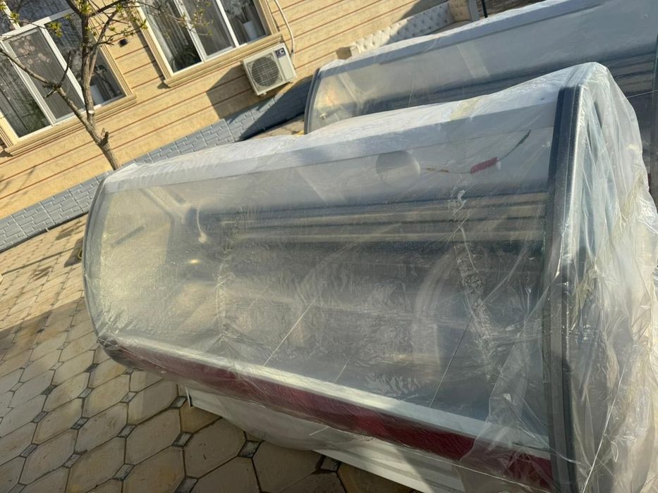 Витринный холодильник