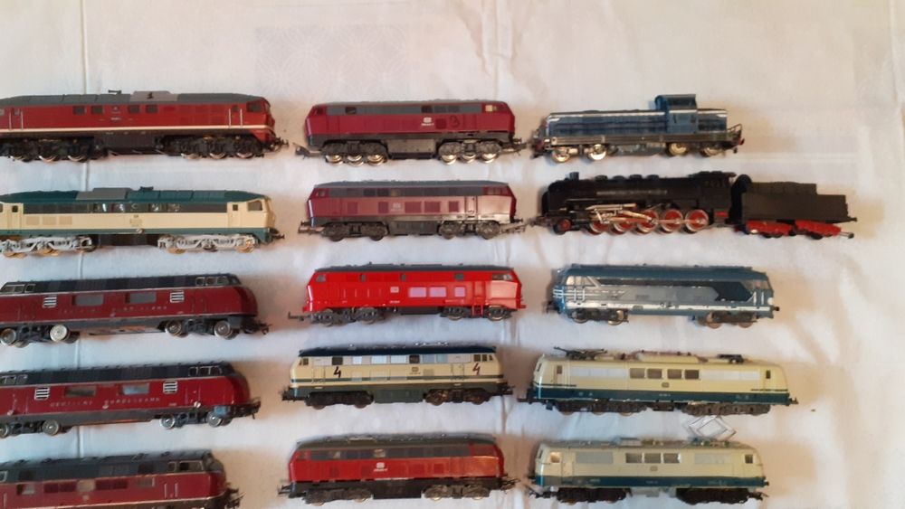 Locomotive trenulet electric scara HO