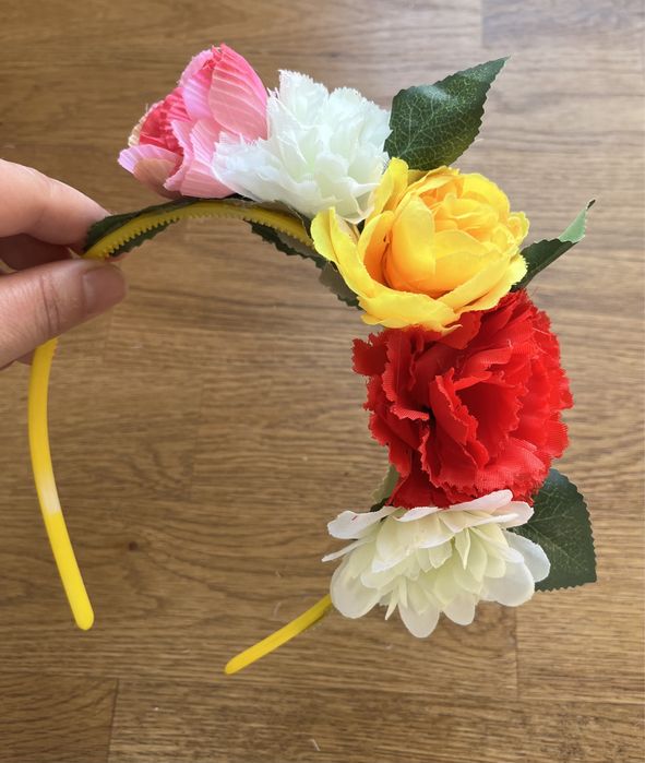 Дидема с цветя за народни танци