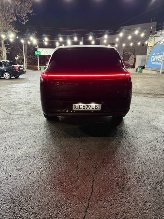 Sotiladi Lixiang Li7