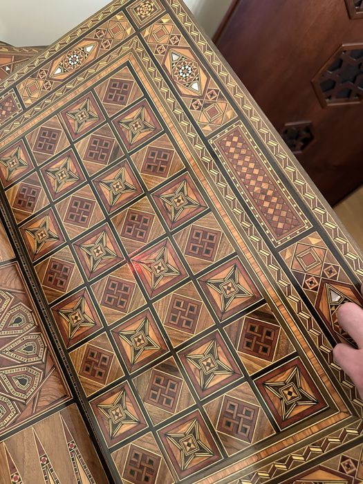 Продам игровой антикварный  , раскладной комод