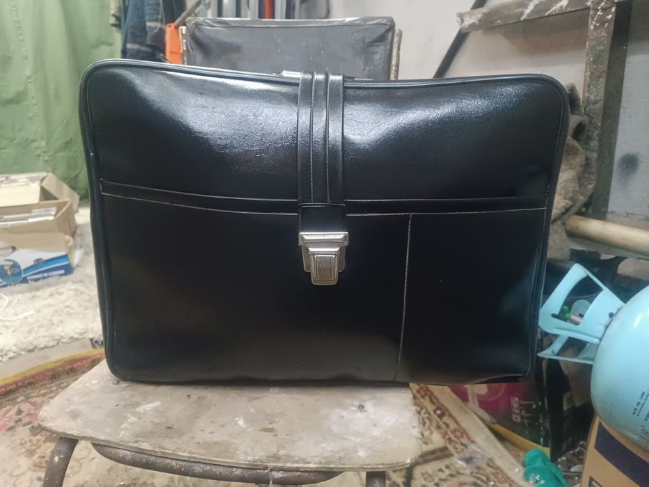 Чемодан СССР отдам