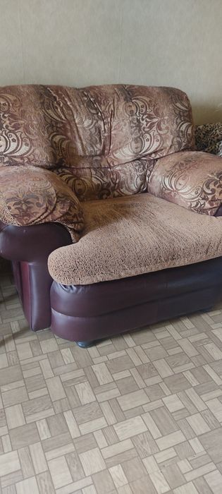 Кресло мягкое большое