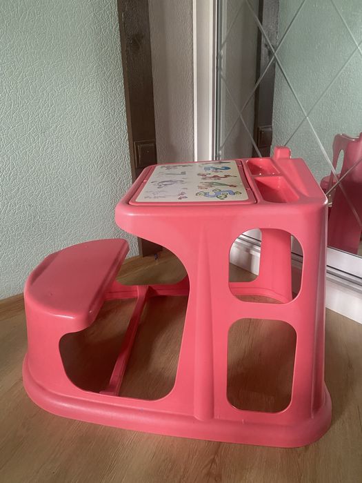 Стол - парта для детей Пластишка