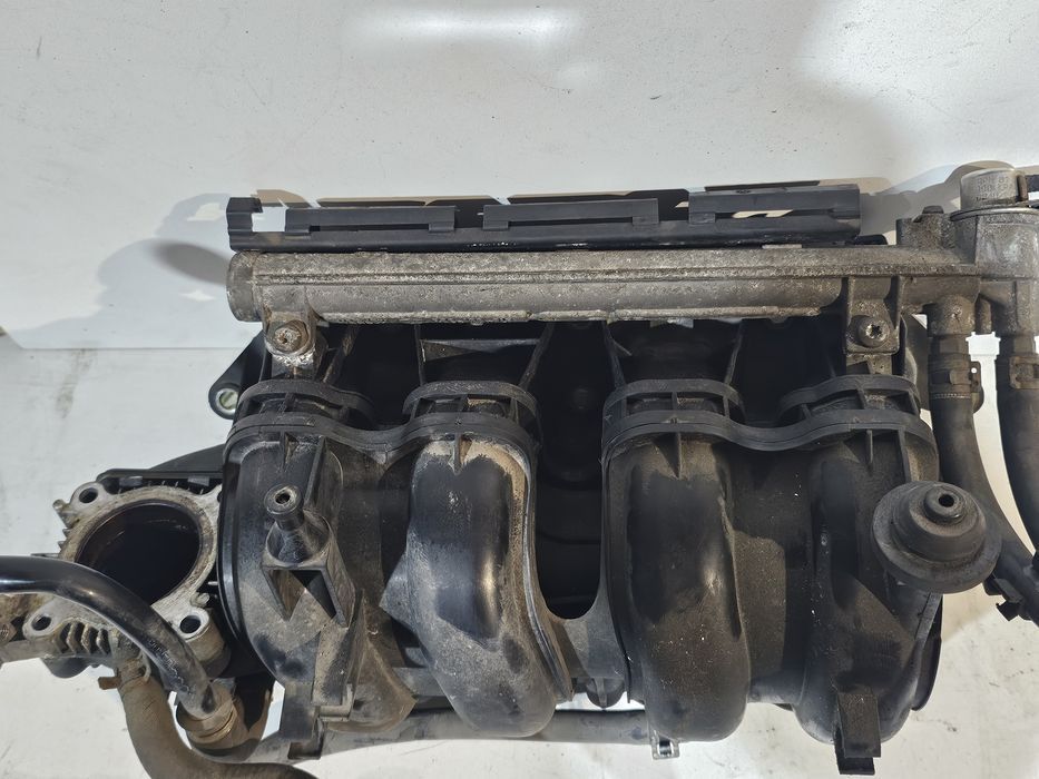 rampa injectoare + galerie admisie audi a2 1.4benzina aua