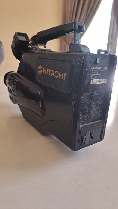 Hitachi видеокамера срочно сотилади 91 йилники