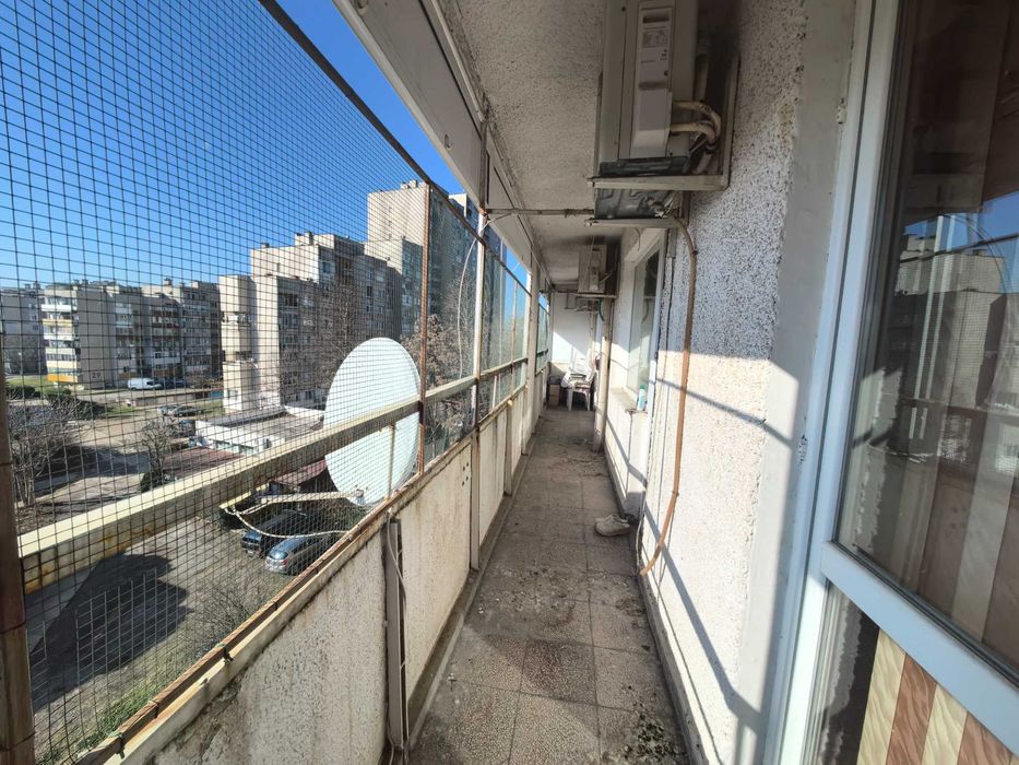 Продава се Тристаен апартамент в Ямбол, Златен рог - 80 кв.м за 1125 €/кв.м - Снимка #3