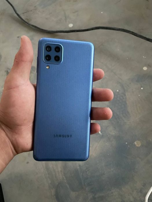 Samsung F22 srochna sotiladi