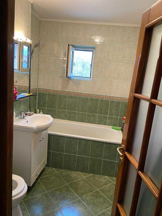 Inchiriez apartament 3 camere