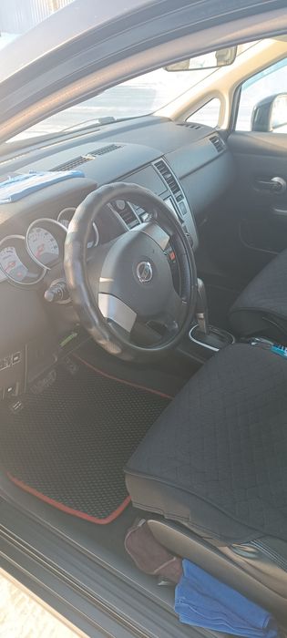 Ниссан Тиида 2010