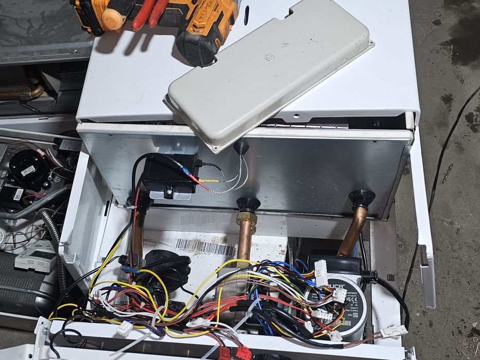 200$ дан Котеллар бор Рабочи