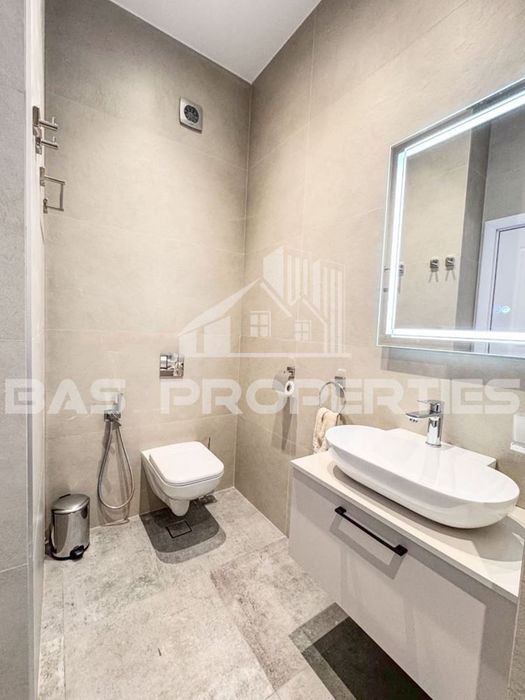 Продава се Тристаен апартамент в София, Център - 90 кв.м за 2805 €/кв.м - Снимка #11