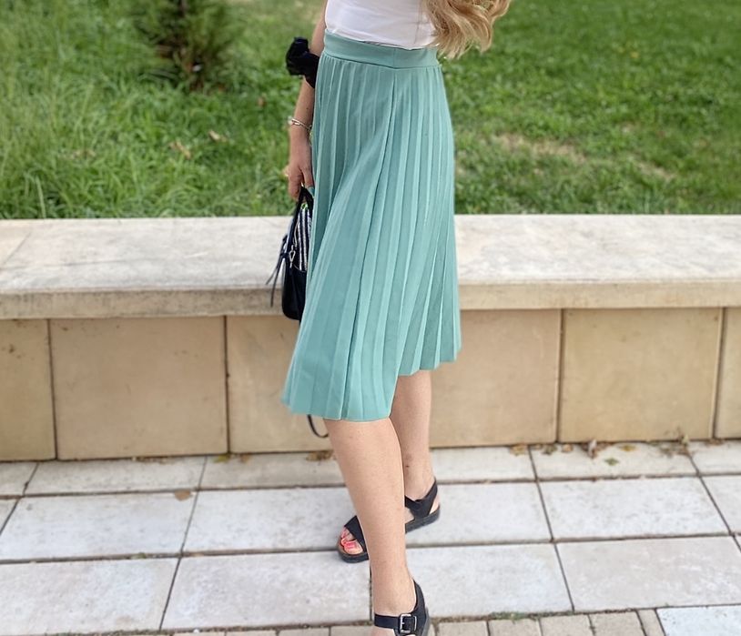 Плисирана пола