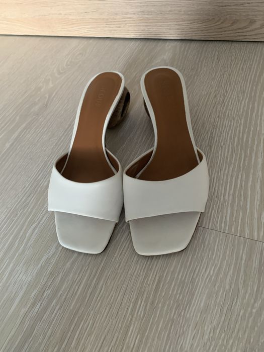 Продаю оригинальные босоножки