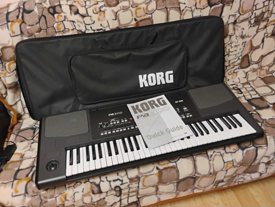 Orga Korg Pa 300 Nefolosita