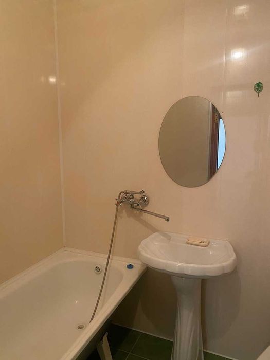 Продам 2 комнатную 12 мкр